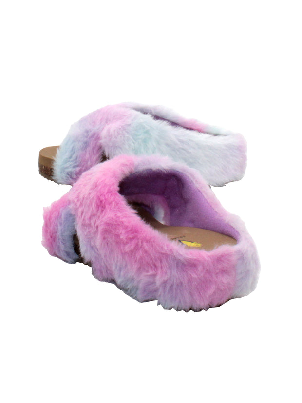 Volatile lovers will instantly recognize the ‘Dreamer’ crisscross slide as the kids version of our bestselling ‘Rees’ sandal. Inspired by slippers, these sandals are ready to keep feet comfortable and cozy both indoors and outdoors, featuring Volatile’s signature ultra-comfort EVA insole and non-skid, durable rubber traction outsole. unicorn 4 