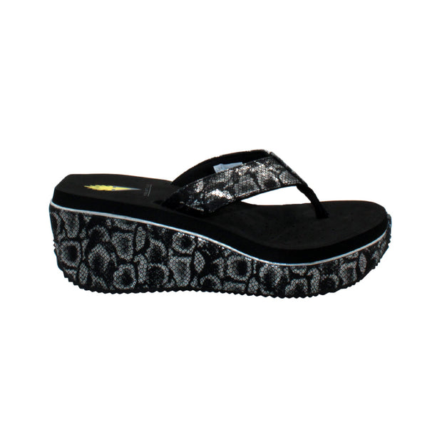 Volatile’s bestselling Frappachino wedge sandal is a style that transcends the trends and is available in our classic black and brown genuine leather versions, or, in this season’s new metallic embossed snake print for a fresh update. They feature Volatile’s signature ultra comfort EVA insole for all day comfort. black pytyon