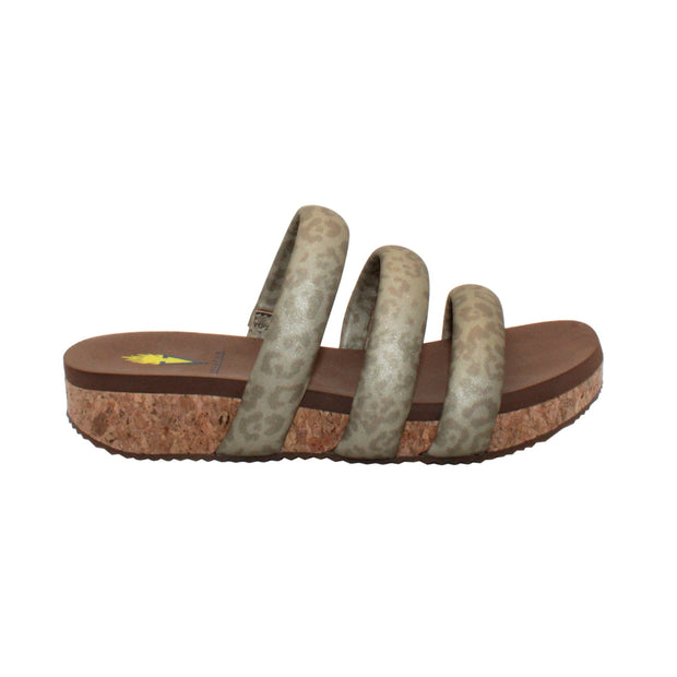 Introduce Volatile's slip-on three band sandal, the 'Gillette' in metallic leopard padded straps. Featuring Volatile’s signature ultra-comfort EVA insole and non-skid, durable rubber traction outsole for all day, elevated ease. Slip them on with everything from jeans to lounge wear. champagne
