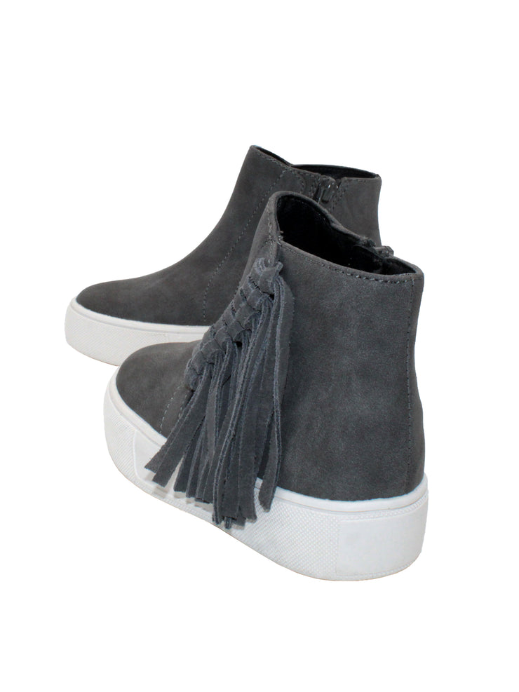 The ‘Lance’ fringed sneaker bootie by Volatile Kids is designed for little feet going to big places and is the comfiest way to take part in the Western trend. They have inside zippers to make them easy to slip on and off, while the textured rubber sneaker bottom provides traction and stability. These work equally well with skirts and pants alike. gray 4